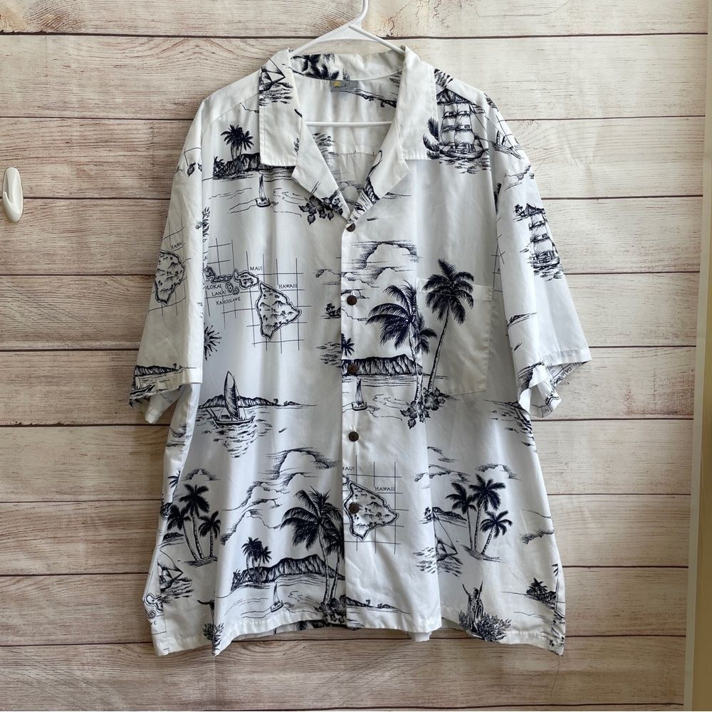 ROYAL CREATIONS HAWAIIAN SHIRT
MADE IN HAWAII‎
